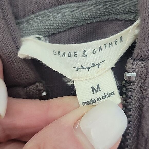 GRADE & GATHER Brown Cropped Fleece Hoodie Size Medium - Picture 6 of 7